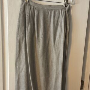 Jacqueline Ferrar size 8 skirt Gray with side pockets